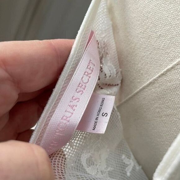 Victoria's Secret stretchy sheer lace chemise ivory Small - Picture 8 of 9